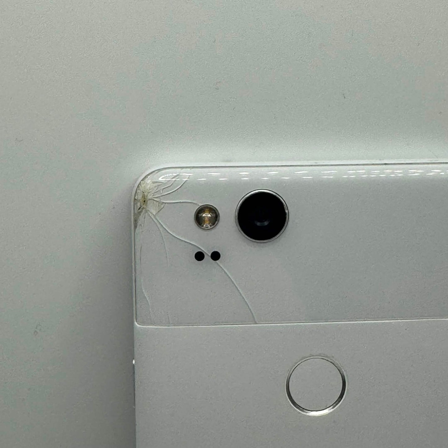 Unlocked Google Pixel 2 128GB White G011A (READ)