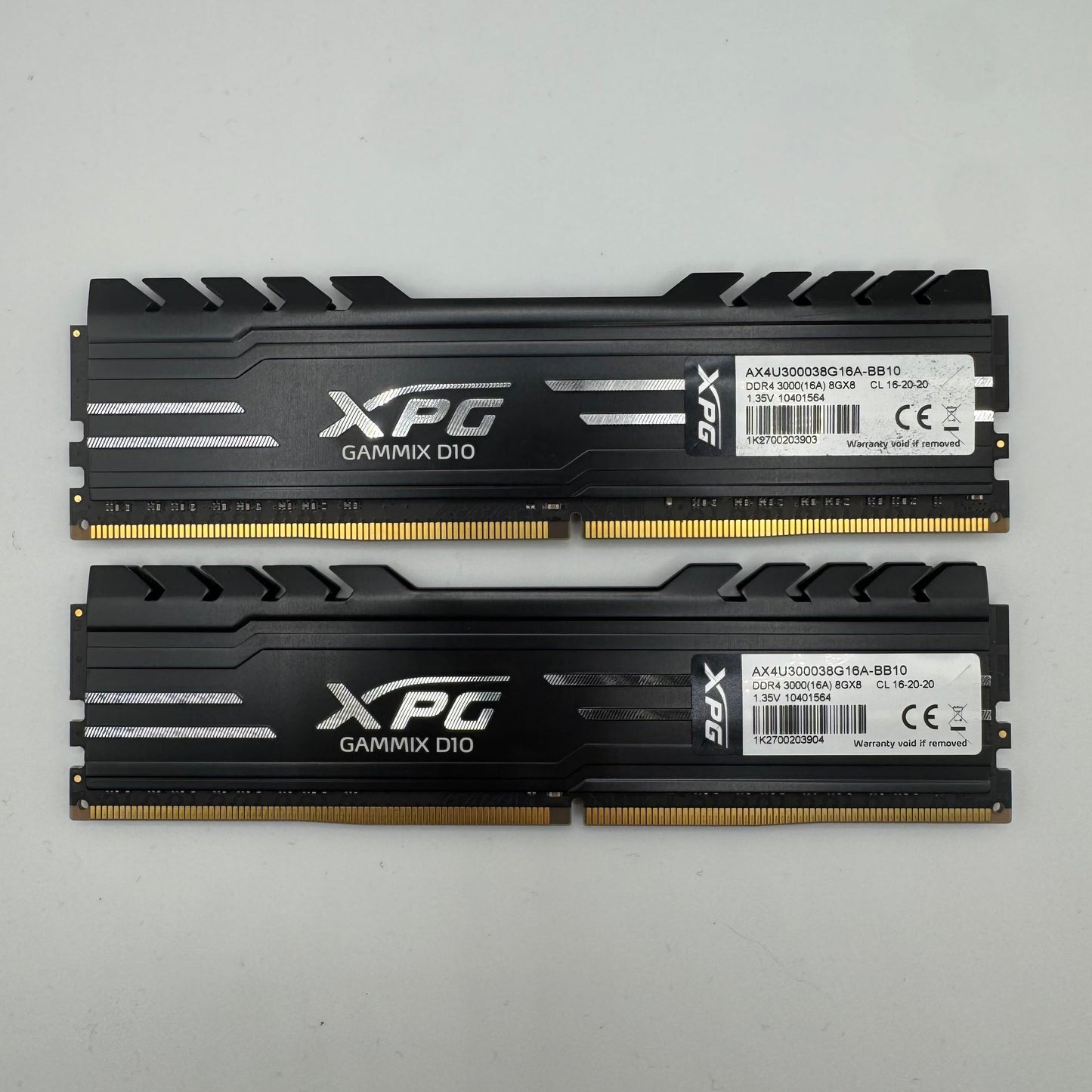 XPG GAMMIX D10 16GB (2x8GB) RAM DDR4 3000MHz AX4U300038G16A-BB10